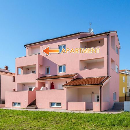 Irina Apartment Медулин Стая снимка