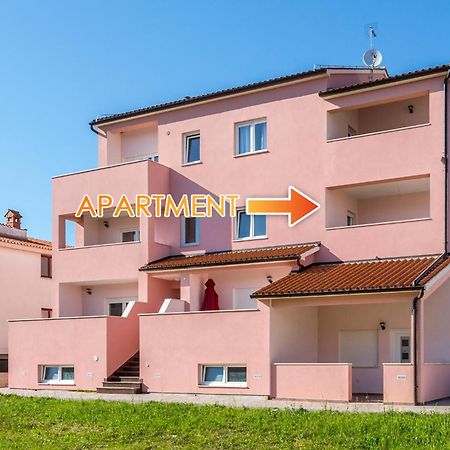 Irina Apartment Медулин Стая снимка