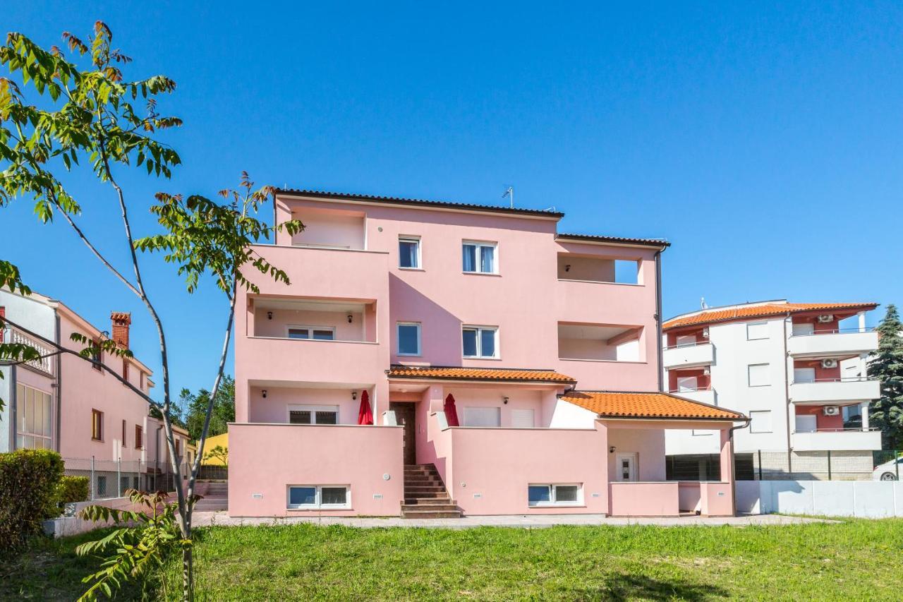 Irina Apartment Медулин Екстериор снимка