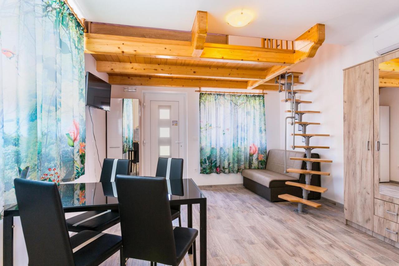 Irina Apartment Медулин Екстериор снимка