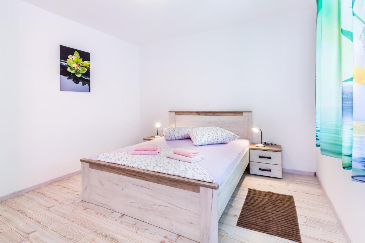 Irina Apartment Медулин Екстериор снимка